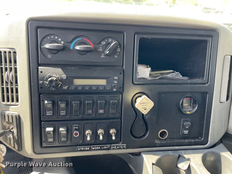 image for item OG9912 2014 International  4400 sewer jetter truck