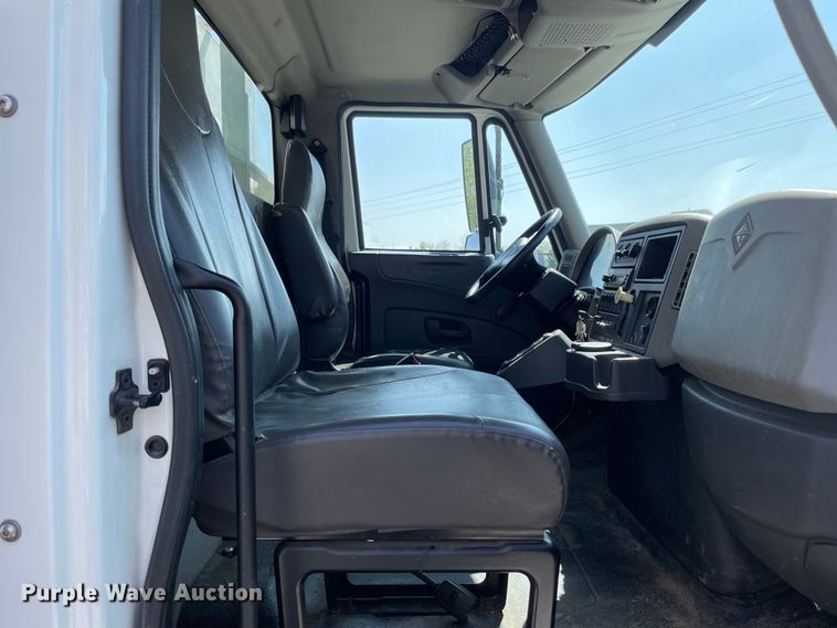 image for item OG9912 2014 International  4400 sewer jetter truck