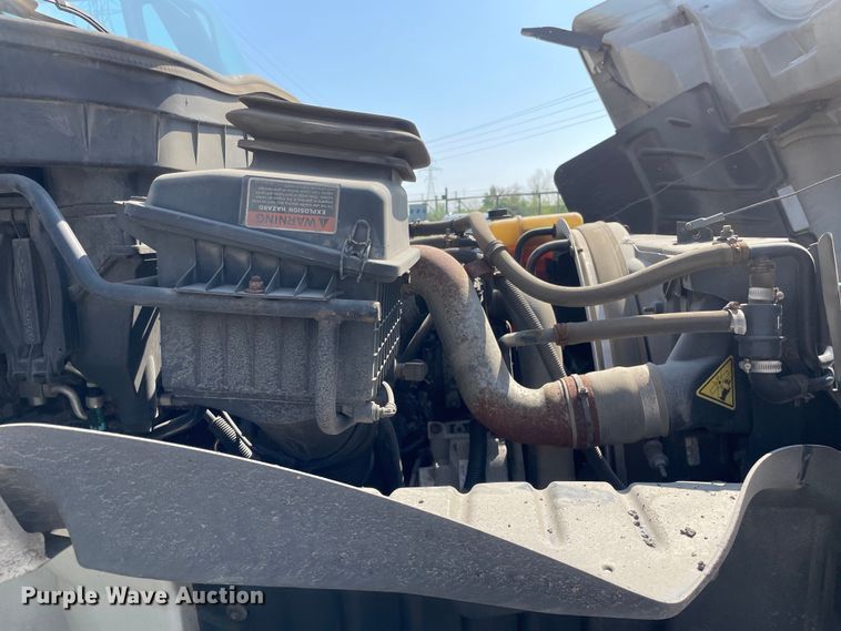 image for item OG9912 2014 International  4400 sewer jetter truck