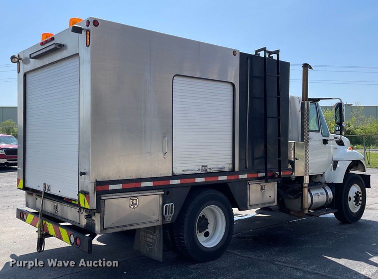 image for item OG9913 2008 International  7400  sewer jetter truck