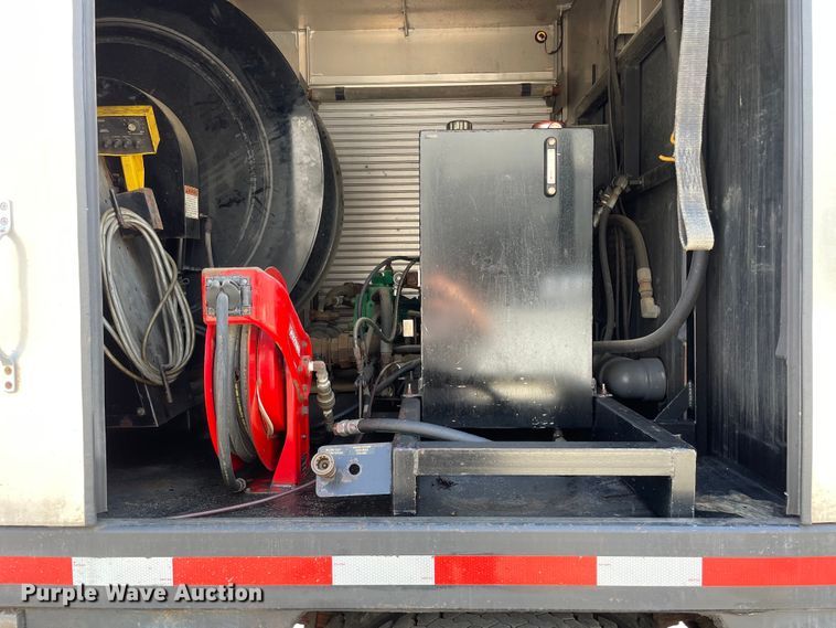 image for item OG9913 2008 International  7400  sewer jetter truck