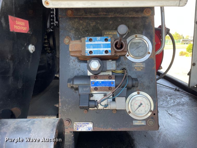 image for item OG9913 2008 International  7400  sewer jetter truck