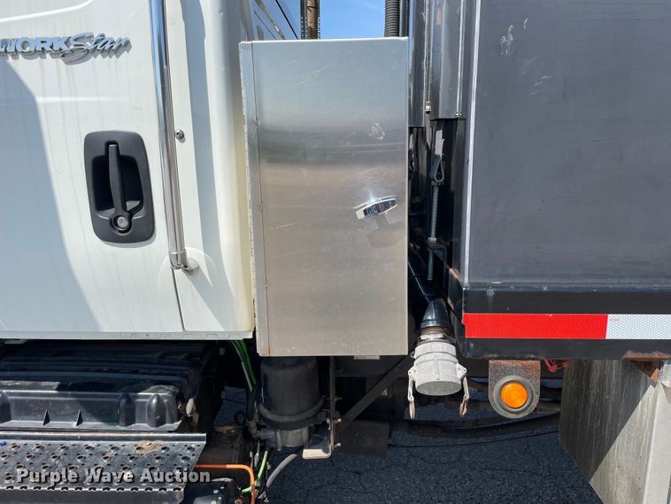 image for item OG9913 2008 International  7400  sewer jetter truck