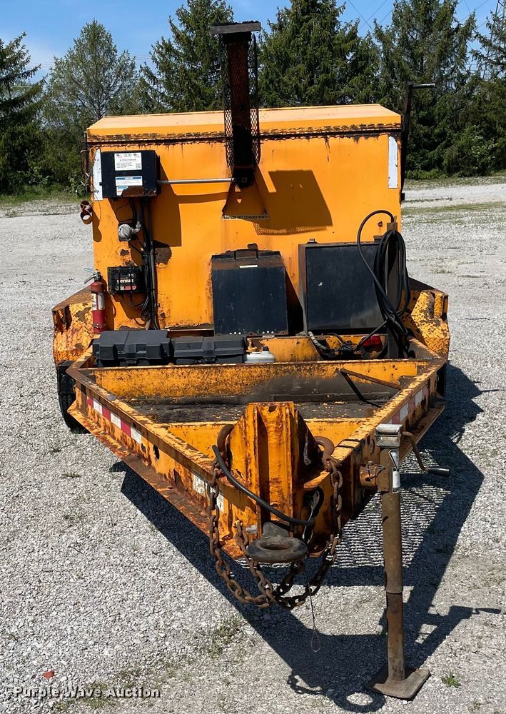 image for item OG9914 2014 Keizer-Morris 8000T asphalt hot box trailer