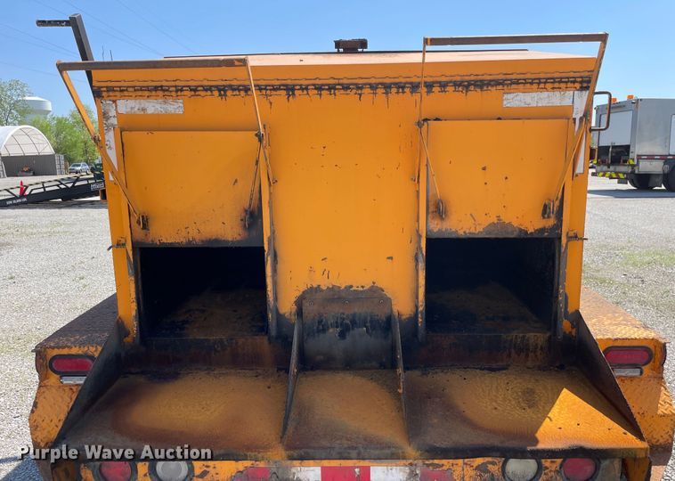 image for item OG9914 2014 Keizer-Morris 8000T asphalt hot box trailer