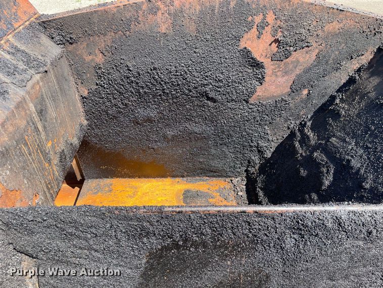 image for item OG9914 2014 Keizer-Morris 8000T asphalt hot box trailer