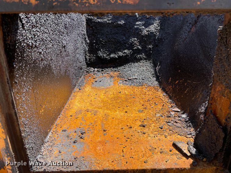 image for item OG9914 2014 Keizer-Morris 8000T asphalt hot box trailer