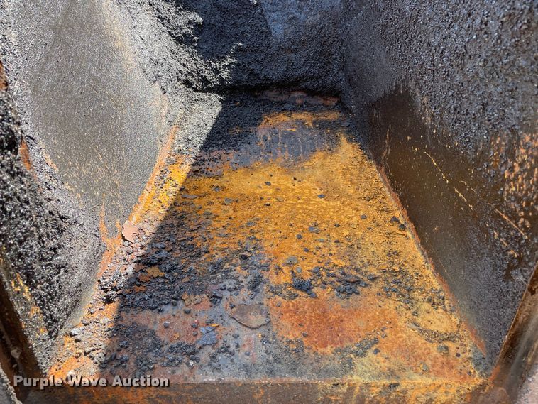 image for item OG9914 2014 Keizer-Morris 8000T asphalt hot box trailer