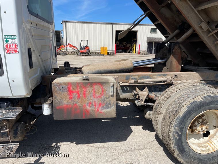 image for item OG9916 2003 International  4400 dump truck