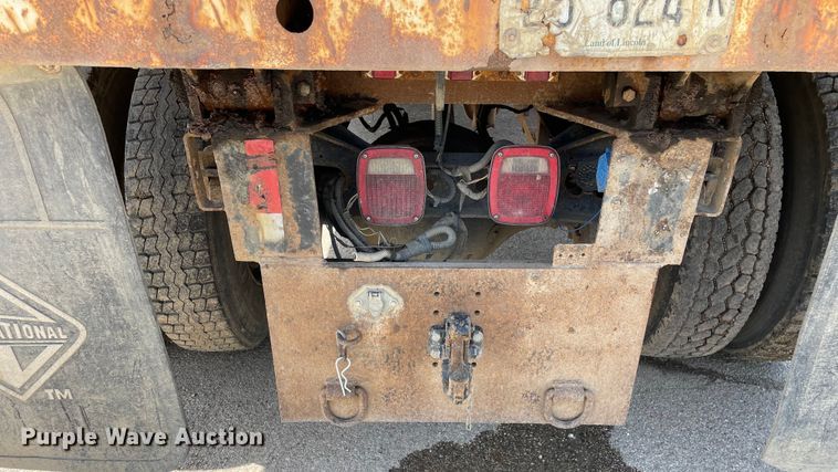 image for item OG9916 2003 International  4400 dump truck