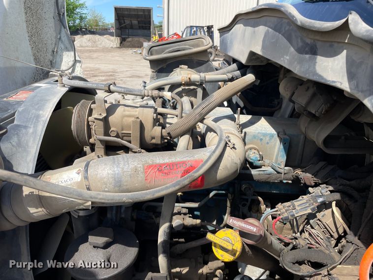 image for item OG9916 2003 International  4400 dump truck