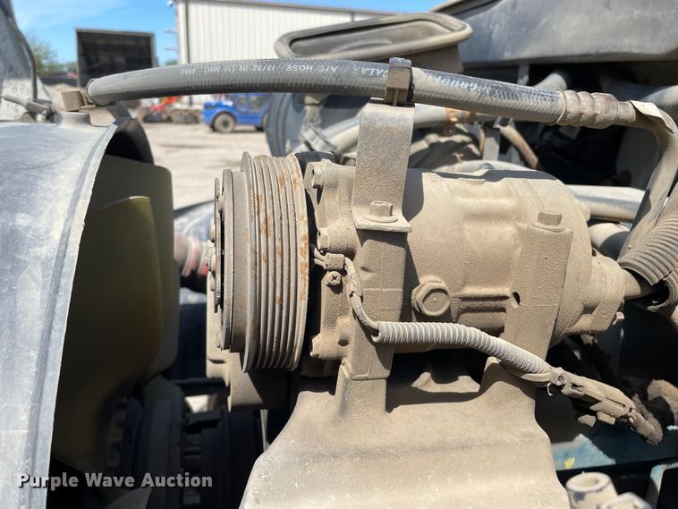 image for item OG9916 2003 International  4400 dump truck