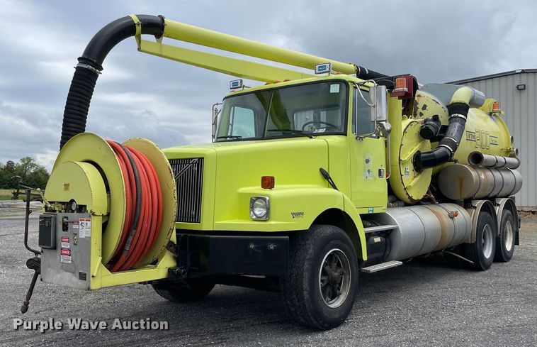 image for item OG9938 1999 Volvo  WG sewer jetter truck