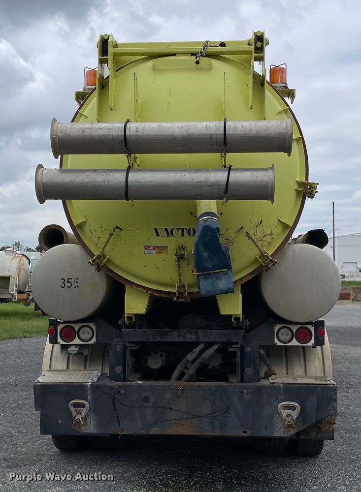 image for item OG9938 1999 Volvo  WG sewer jetter truck