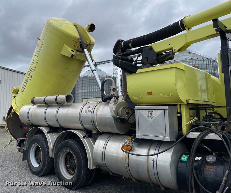 image for item OG9938 1999 Volvo  WG sewer jetter truck