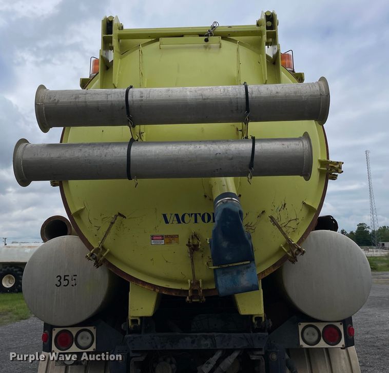 image for item OG9938 1999 Volvo  WG sewer jetter truck