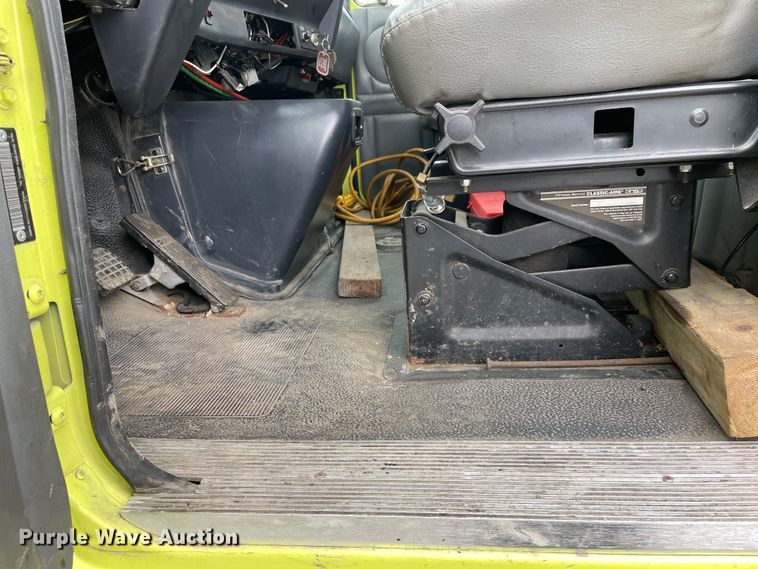 image for item OG9938 1999 Volvo  WG sewer jetter truck