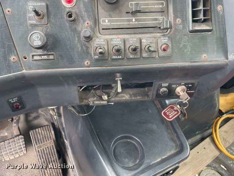 image for item OG9938 1999 Volvo  WG sewer jetter truck