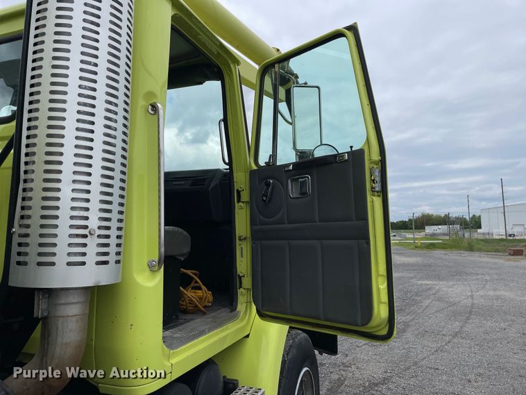 image for item OG9938 1999 Volvo  WG sewer jetter truck