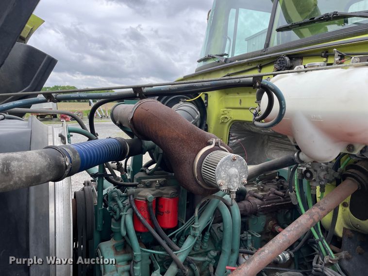 image for item OG9938 1999 Volvo  WG sewer jetter truck