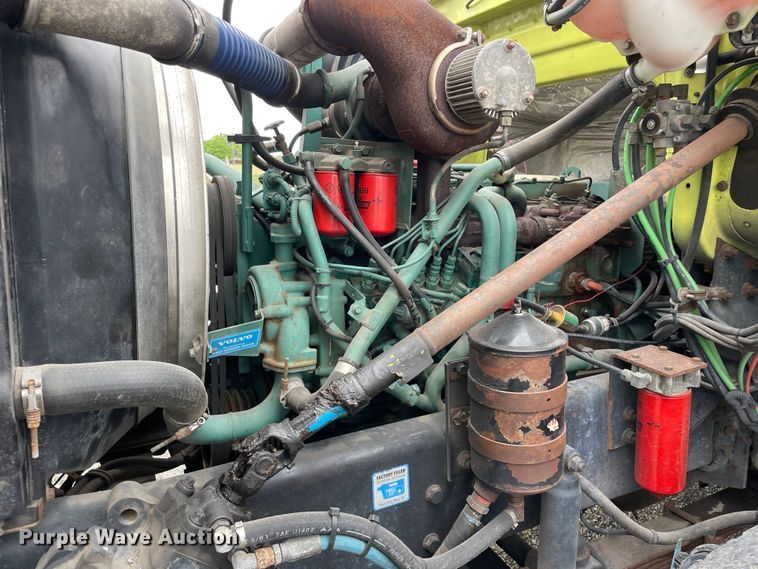 image for item OG9938 1999 Volvo  WG sewer jetter truck