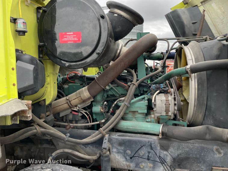 image for item OG9938 1999 Volvo  WG sewer jetter truck