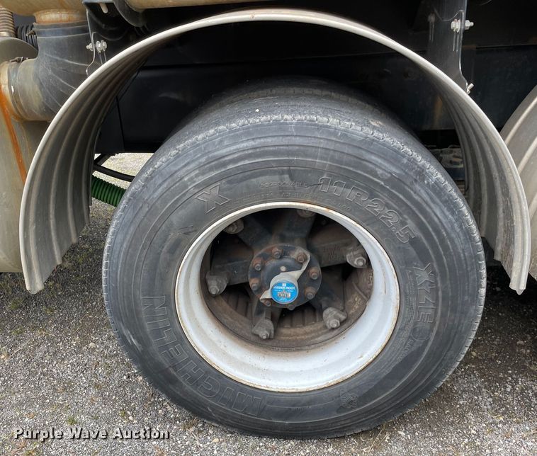 image for item OG9938 1999 Volvo  WG sewer jetter truck