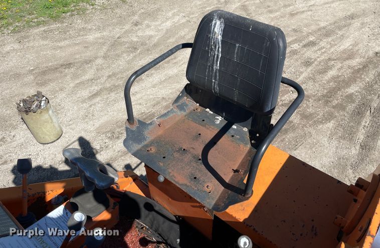 image for item OG9939 1997 International  4800 digger derrick truck