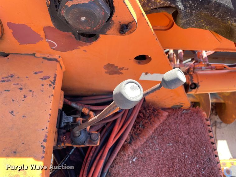 image for item OG9939 1997 International  4800 digger derrick truck