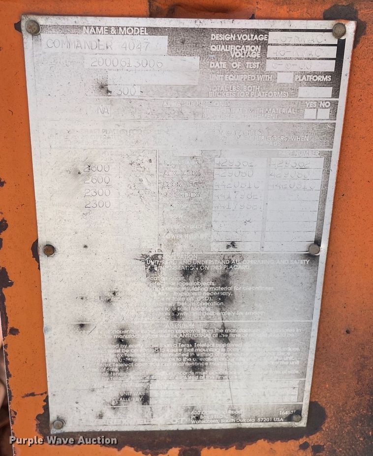 image for item OG9939 1997 International  4800 digger derrick truck