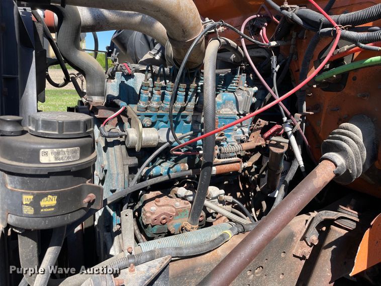 image for item OG9939 1997 International  4800 digger derrick truck