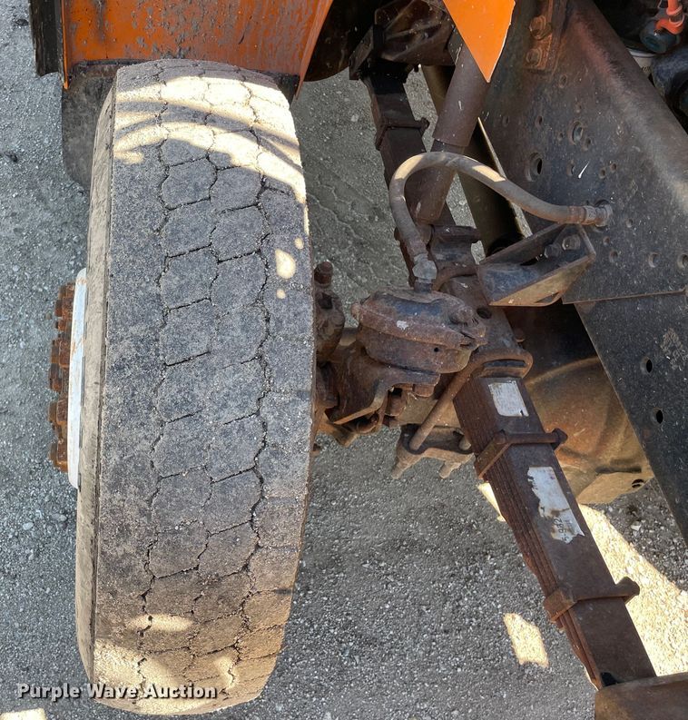 image for item OG9939 1997 International  4800 digger derrick truck