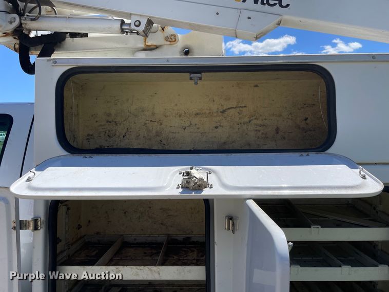 image for item OG9941 2012 Ford F450 Super Duty XL bucket truck