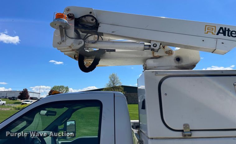 image for item OG9941 2012 Ford F450 Super Duty XL bucket truck