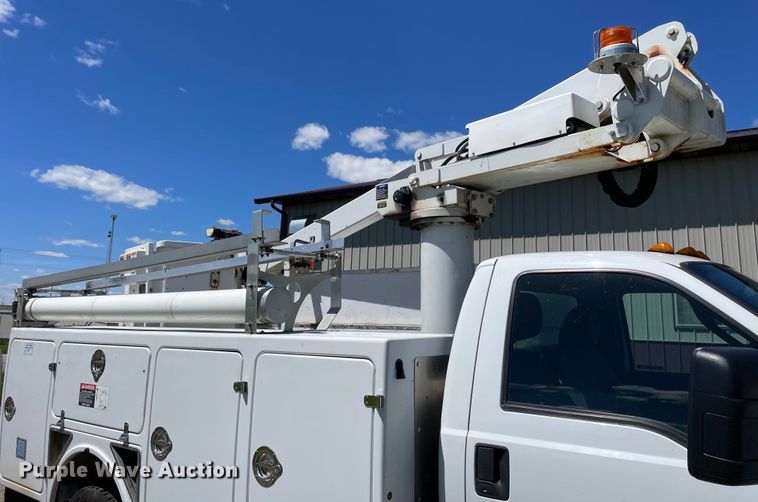 image for item OG9941 2012 Ford F450 Super Duty XL bucket truck