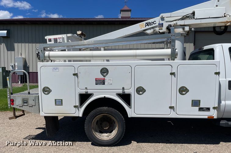 image for item OG9941 2012 Ford F450 Super Duty XL bucket truck