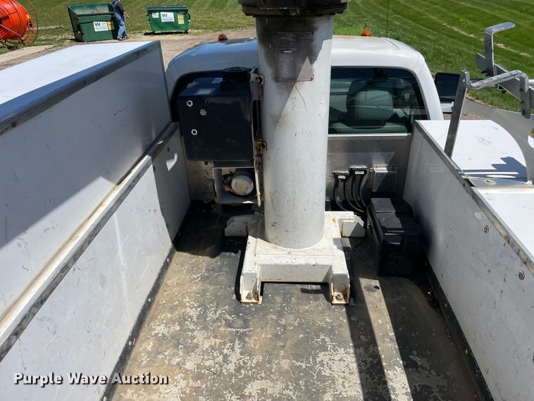 image for item OG9941 2012 Ford F450 Super Duty XL bucket truck
