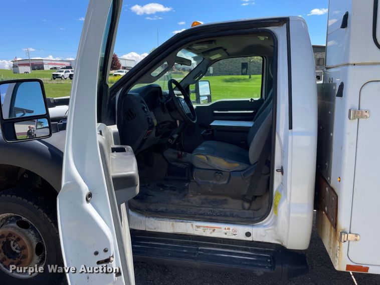 image for item OG9941 2012 Ford F450 Super Duty XL bucket truck