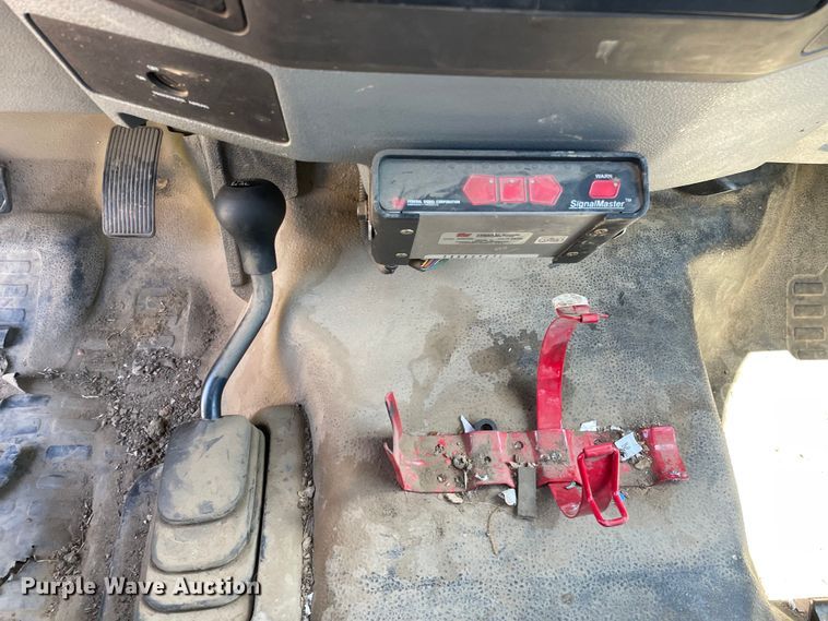 image for item OG9941 2012 Ford F450 Super Duty XL bucket truck