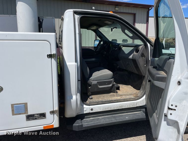 image for item OG9941 2012 Ford F450 Super Duty XL bucket truck