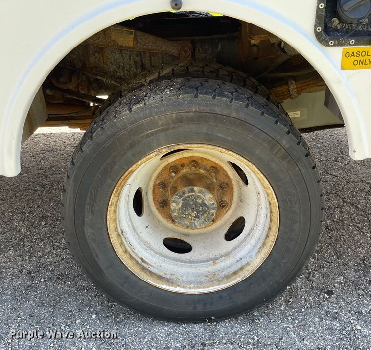 image for item OG9941 2012 Ford F450 Super Duty XL bucket truck