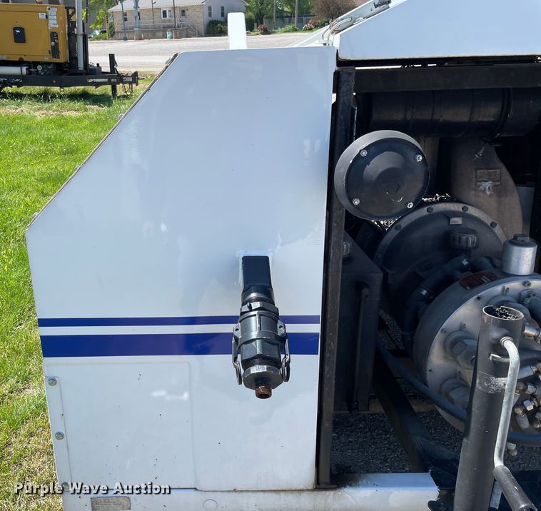 image for item OG9945 1984 Harben 4010 vacuum excavator