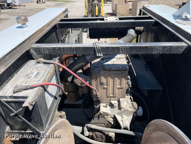 image for item OG9945 1984 Harben 4010 vacuum excavator