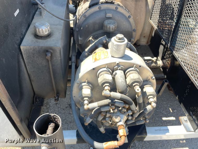 image for item OG9945 1984 Harben 4010 vacuum excavator