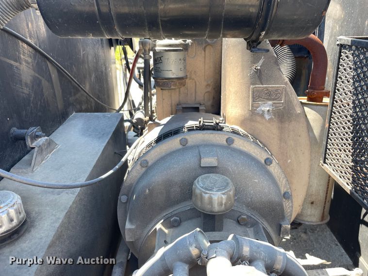 image for item OG9945 1984 Harben 4010 vacuum excavator