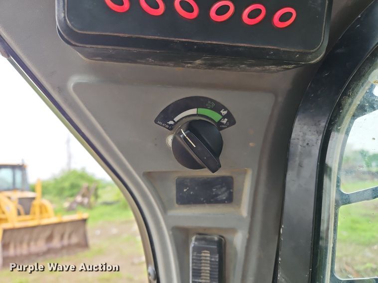 image for item OK9879 2015 Caterpillar  289D tracked skid steer loader