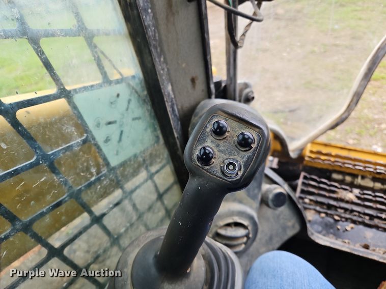 image for item OK9879 2015 Caterpillar  289D tracked skid steer loader