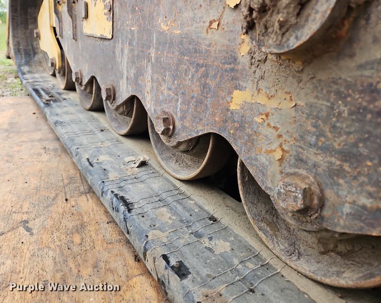 image for item OK9879 2015 Caterpillar  289D tracked skid steer loader