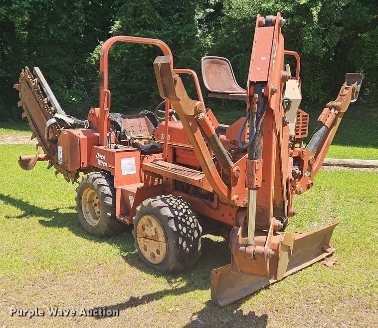 image for item OK9882 2000 Ditch Witch 3700DD trencher