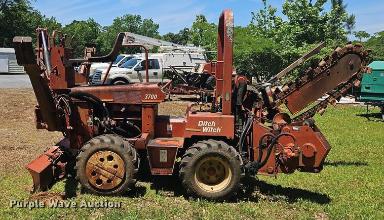 image for item OK9882 2000 Ditch Witch 3700DD trencher